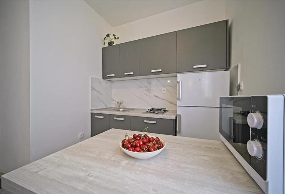 Apartment Vita Postira Eksteriør billede